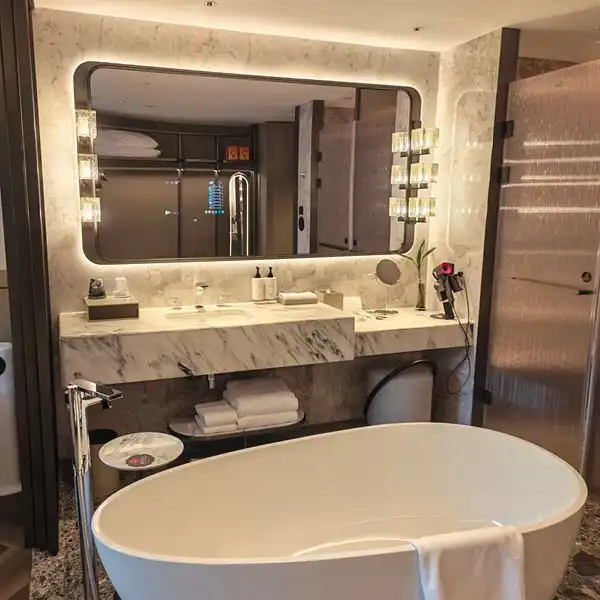 Custom Android Smart Mirrors for Luxury Bathrooms